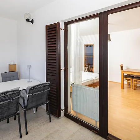 Apartment Lesic Dramalj